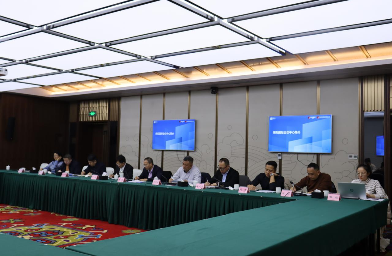 四川省會議展覽業(yè)協(xié)會名譽(yù)會長楊慶龍 一行蒞臨我司進(jìn)行調(diào)研指導(dǎo)并召開研討會